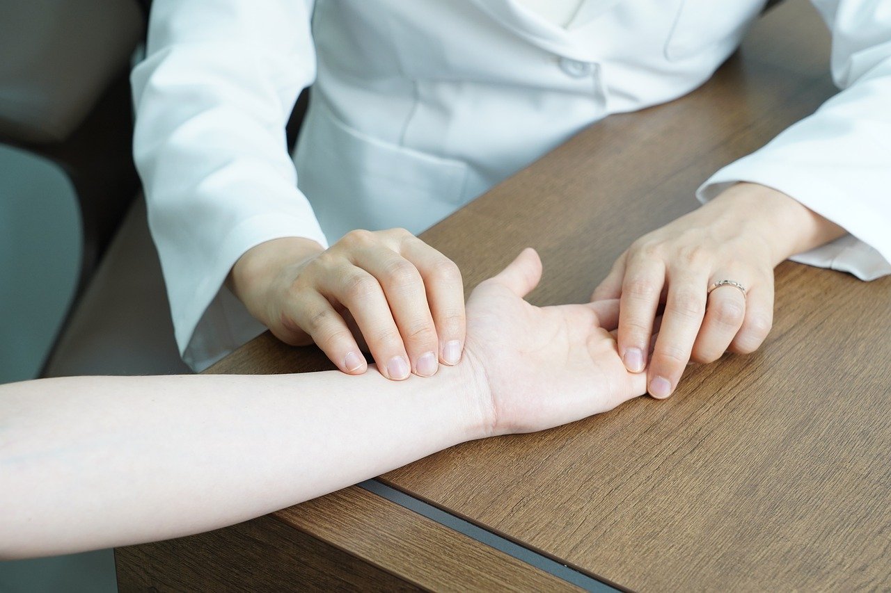 Consulta de Medicina Alternativa (Get Carded) - Evaluación integral y recomendaciones personalizadas.